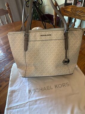 MICHAEL KORS white Signature MK Tote with Grey Trim